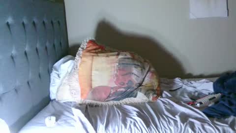 latinincognito online show from 12-03-25, 06:54