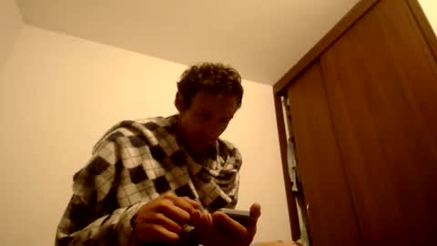 Snapshot of latinndexter chatting on 11-17-25, 09:37 DEXTER online show from 11-17-25, 09:37