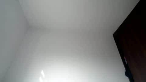 Snapshot of latinndexter chatting on 11-23-25, 01:22 DEXTER online show from 11-23-25, 01:22