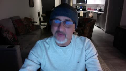 Snapshot of latinnous chatting on 12-08-24, 11:19 QS - INDEPENDENT MODEL online show from 12-08-24, 11:19