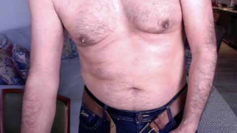 Snapshot of latinnous chatting on 12-17-24, 06:31 QS - INDEPENDENT MODEL online show from 12-17-24, 06:31