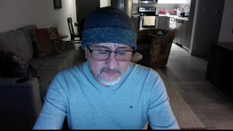 Snapshot of latinnous chatting on 12-22-24, 05:12 QS - INDEPENDENT MODEL online show from 12-22-24, 05:12