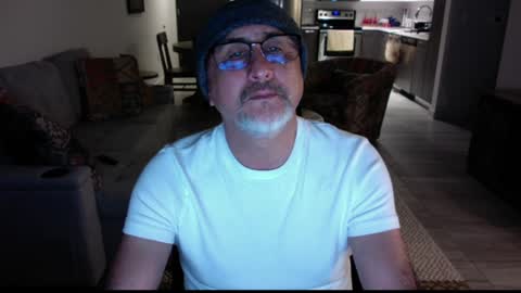Snapshot of latinnous chatting on 12-24-24, 02:32 QS - INDEPENDENT MODEL online show from 12-24-24, 02:32