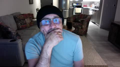 Snapshot of latinnous chatting on 01-18-25, 08:52 QS - INDEPENDENT MODEL online show from 01-18-25, 08:52