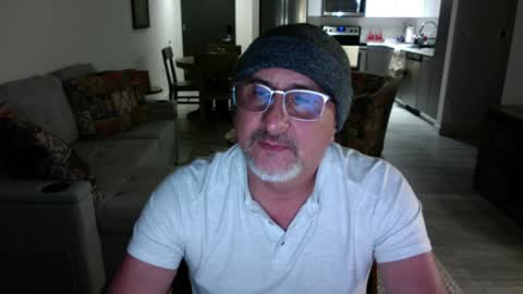 Snapshot of latinnous chatting on 01-22-25, 03:09 QS - INDEPENDENT MODEL online show from 01-22-25, 03:09