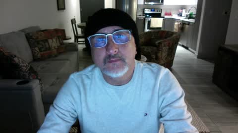 Snapshot of latinnous chatting on 01-23-25, 02:44 QS - INDEPENDENT MODEL online show from 01-23-25, 02:44