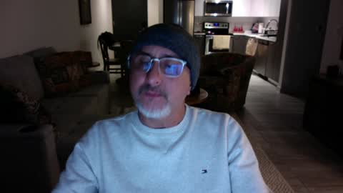 Snapshot of latinnous chatting on 01-26-25, 02:03 QS - INDEPENDENT MODEL online show from 01-26-25, 02:03