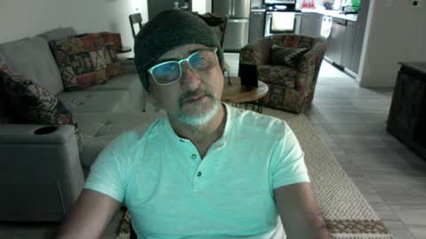 Snapshot of latinnous chatting on 01-31-25, 05:51 QS - INDEPENDENT MODEL online show from 01-31-25, 05:51