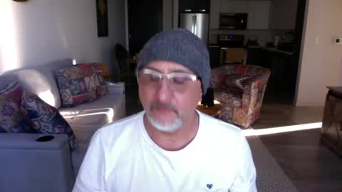 Snapshot of latinnous chatting on 02-09-25, 10:21 QS - INDEPENDENT MODEL online show from 02-09-25, 10:21