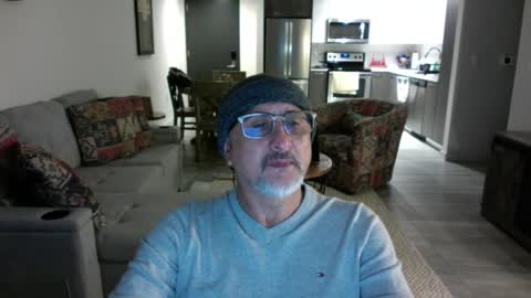 Snapshot of latinnous chatting on 02-12-25, 02:45 QS - INDEPENDENT MODEL online show from 02-12-25, 02:45