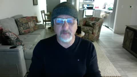 Snapshot of latinnous chatting on 02-15-25, 08:11 QS - INDEPENDENT MODEL online show from 02-15-25, 08:11
