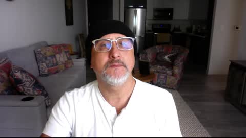 Snapshot of latinnous chatting on 02-16-25, 08:11 QS - INDEPENDENT MODEL online show from 02-16-25, 08:11