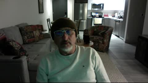 Snapshot of latinnous chatting on 02-17-25, 02:09 QS - INDEPENDENT MODEL online show from 02-17-25, 02:09