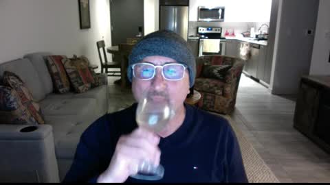 Snapshot of latinnous chatting on 02-23-25, 06:17 QS - INDEPENDENT MODEL online show from 02-23-25, 06:17