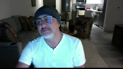 Snapshot of latinnous chatting on 02-28-25, 06:10 QS - INDEPENDENT MODEL online show from 02-28-25, 06:10