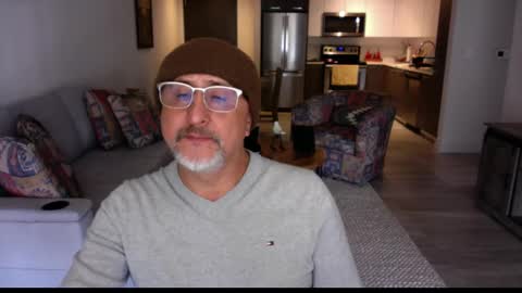 Snapshot of latinnous chatting on 02-28-25, 04:42 QS - INDEPENDENT MODEL online show from 02-28-25, 04:42