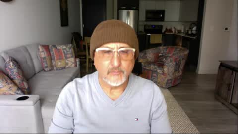 Snapshot of latinnous chatting on 03-04-25, 05:13 QS - INDEPENDENT MODEL online show from 03-04-25, 05:13