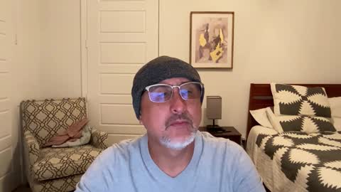 Snapshot of latinnous chatting on 10-13-25, 02:55 QS - INDEPENDENT MODEL online show from 10-13-25, 02:55
