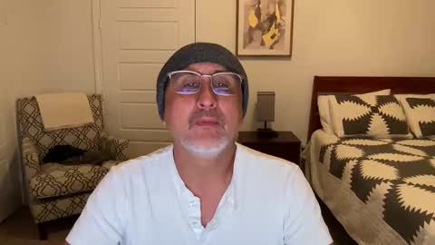 Snapshot of latinnous chatting on 10-20-25, 02:34 QS - INDEPENDENT MODEL online show from 10-20-25, 02:34