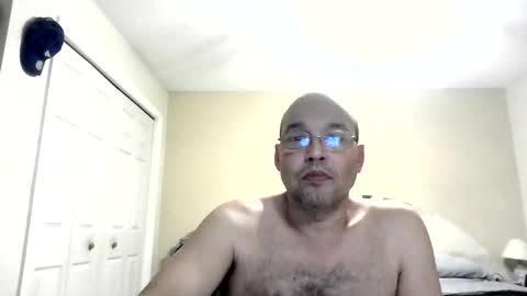 Snapshot of latinoinfla chatting on 11-24-25, 01:38 latinoinfla online show from 11-24-25, 01:38