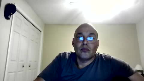 Snapshot of latinoinfla chatting on 11-27-25, 02:35 latinoinfla online show from 11-27-25, 02:35