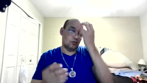 Snapshot of latinoinfla chatting on 12-21-25, 10:06 latinoinfla online show from 12-21-25, 10:06