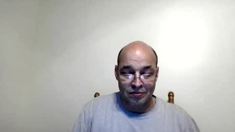 Snapshot of latinoinfla chatting on 02-13-26, 02:07 latinoinfla online show from 02-13-26, 02:07