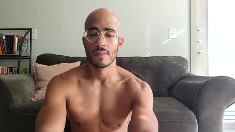 Snapshot of latinomixedbbc chatting on 09-29-25, 02:55 latinomixedbbc online show from 09-29-25, 02:55