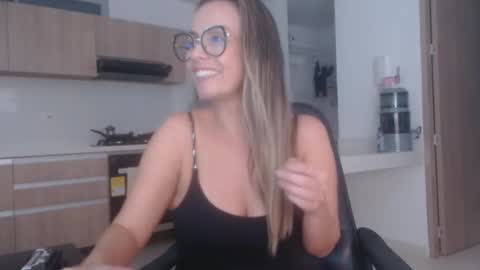 latinpaprika online show from 02-24-26, 12:08