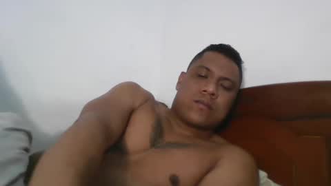 Snapshot of latinrayf chatting on 12-18-24, 03:58 latinrayf online show from 12-18-24, 03:58