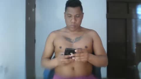 Snapshot of latinrayf chatting on 11-16-25, 05:40 latinrayf online show from 11-16-25, 05:40