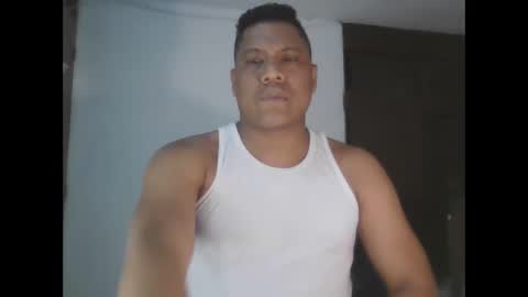 Snapshot of latinrayf chatting on 11-17-25, 07:03 latinrayf online show from 11-17-25, 07:03