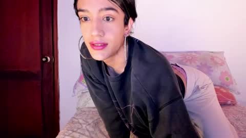 Snapshot of latinsecretfantasy chatting on 06-05-26, 11:38 latinsecretfantasy online show from 06-05-26, 11:38