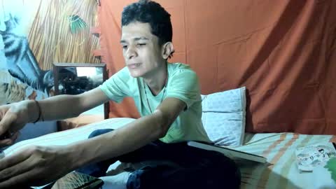 Angel online show from 09-17-25, 06:04