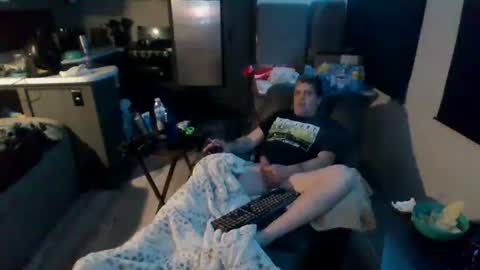 latniter online show from 01-28-25, 09:08