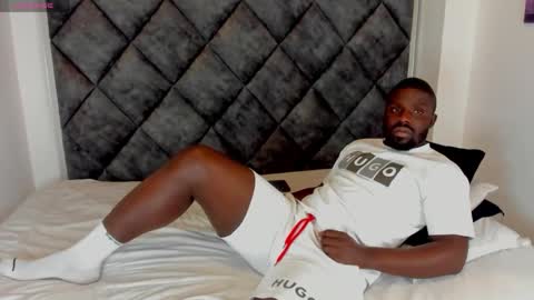 LEANDRO online show from 10-19-25, 03:29