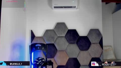 LEANDRO online show from 06-22-26, 04:09