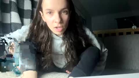 Snapshot of lauegauths3 chatting on 12-20-24, 10:32 lauegauths3 online show from 12-20-24, 10:32