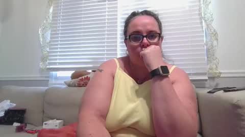 LauLauMa online show from 12-17-24, 09:49