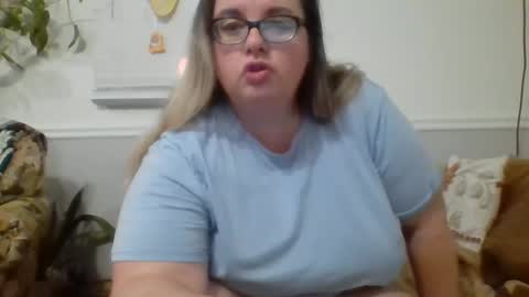 LauLauMa online show from 12-30-24, 12:20