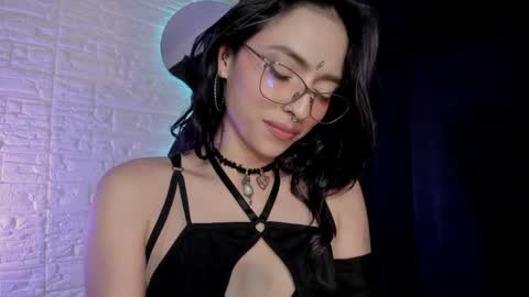 Laura Switch Girl online show from 05-02-26, 06:18