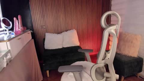 Snapshot of laura__cruz chatting on 03-14-26, 03:12 laura cruz online show from 03-14-26, 03:12