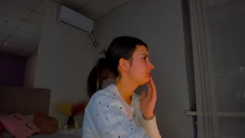 Laura online show from 12-09-24, 06:12