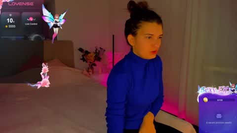 Laura online show from 12-21-24, 06:41
