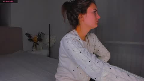 Laura online show from 12-23-24, 06:22