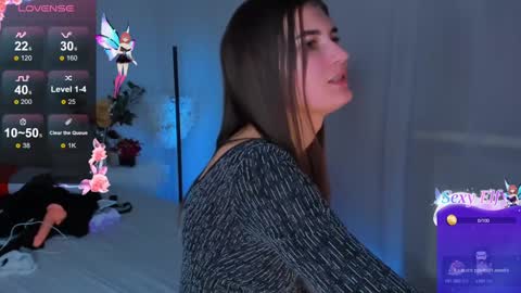 Laura online show from 12-25-24, 12:47
