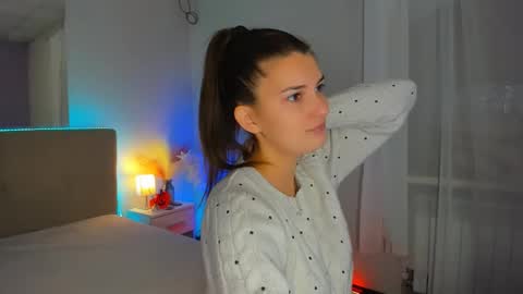 Laura online show from 10-16-25, 05:30