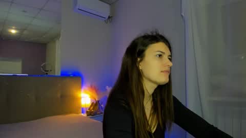 Laura online show from 11-26-25, 06:47