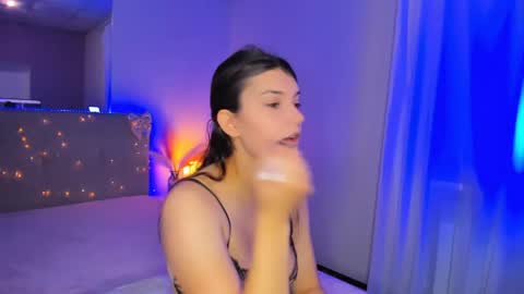 Laura online show from 04-29-26, 05:22