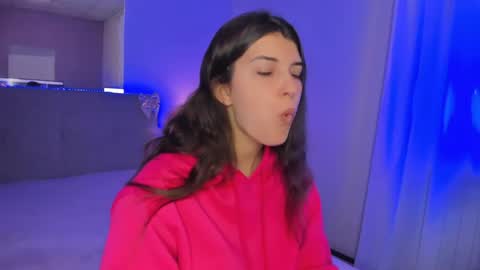 Laura online show from 05-11-26, 05:02